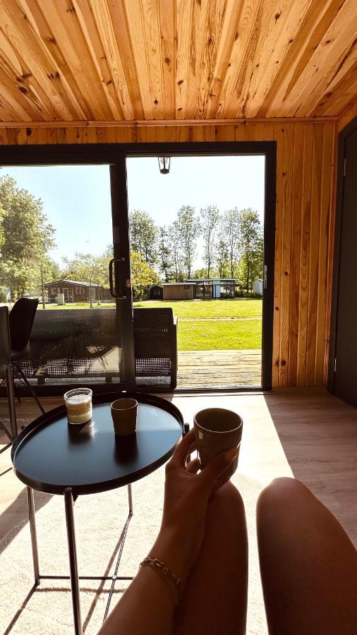 Luxe Tiny House Bij Het Leekstermeer Matsloot Exterior photo
