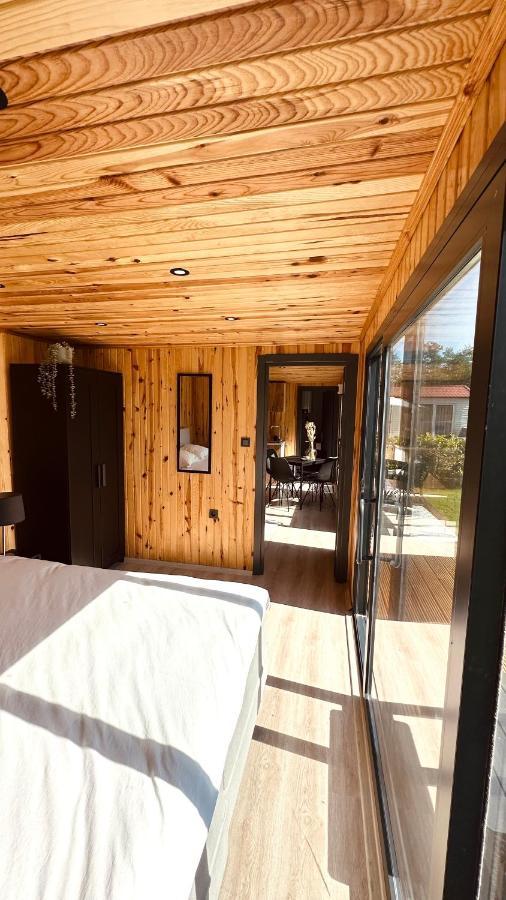 Luxe Tiny House Bij Het Leekstermeer Matsloot Exterior photo