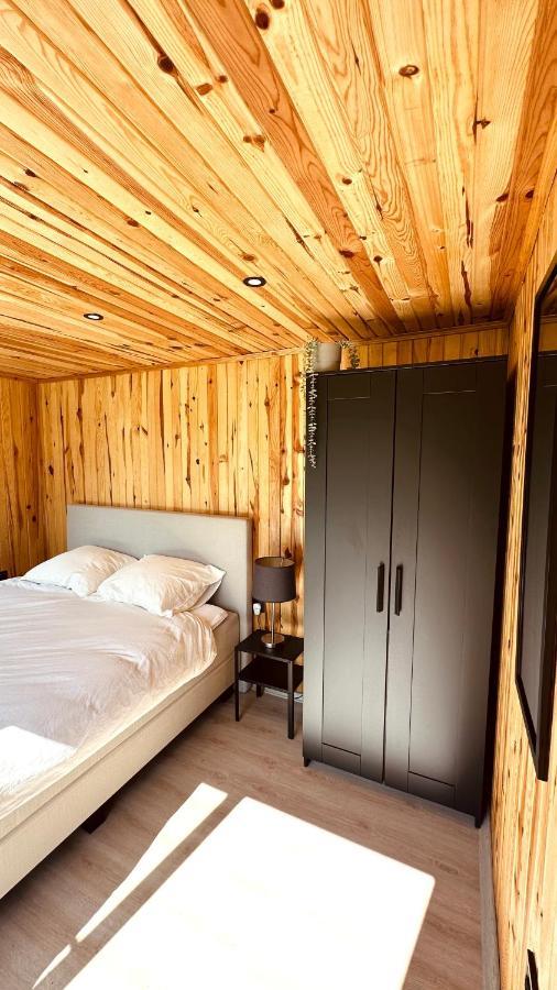 Luxe Tiny House Bij Het Leekstermeer Matsloot Exterior photo